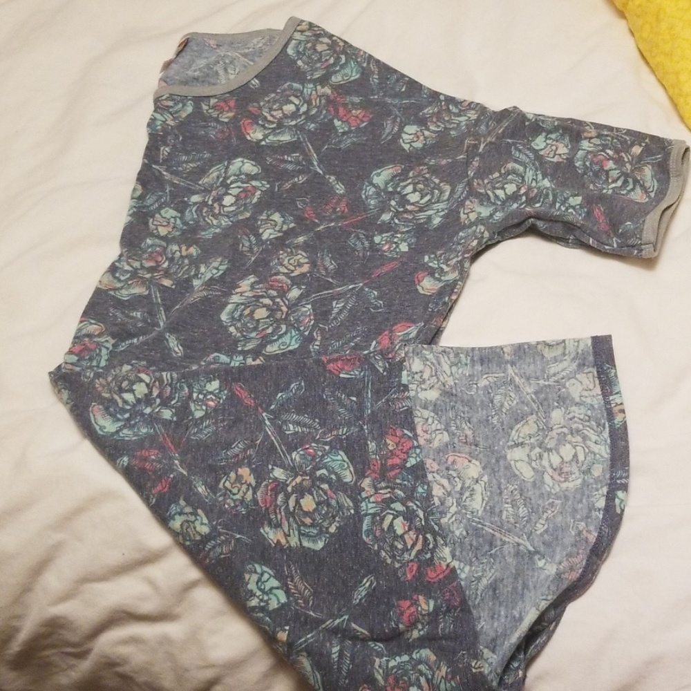 Lularoe irma size xs